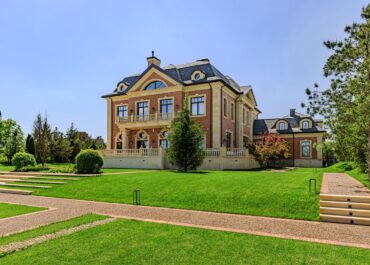 2-уровневый коттедж, 1300 м2, 1&nbsp;178&nbsp;310&nbsp;000 руб.